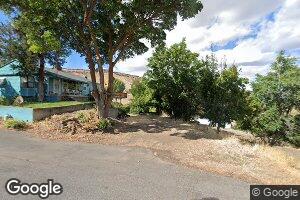 402 Lloyd Ave, Maupin, OR 97037