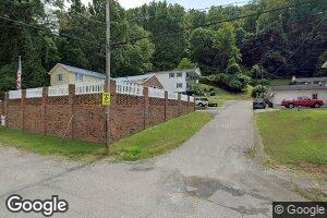 115 S Bridge St, Man, WV 25635