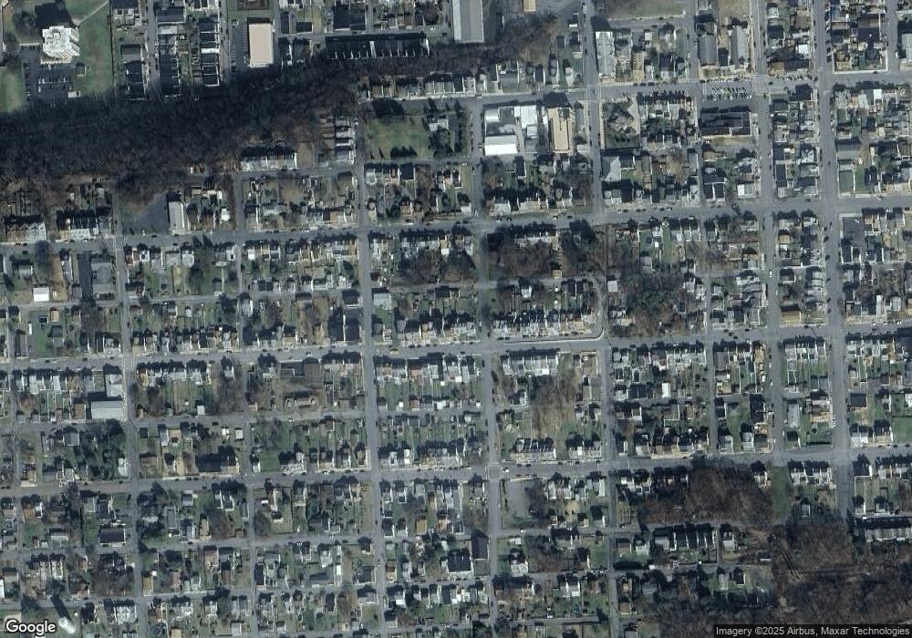 1011 W Pine St, Coal Township, PA 17866 - photo 1