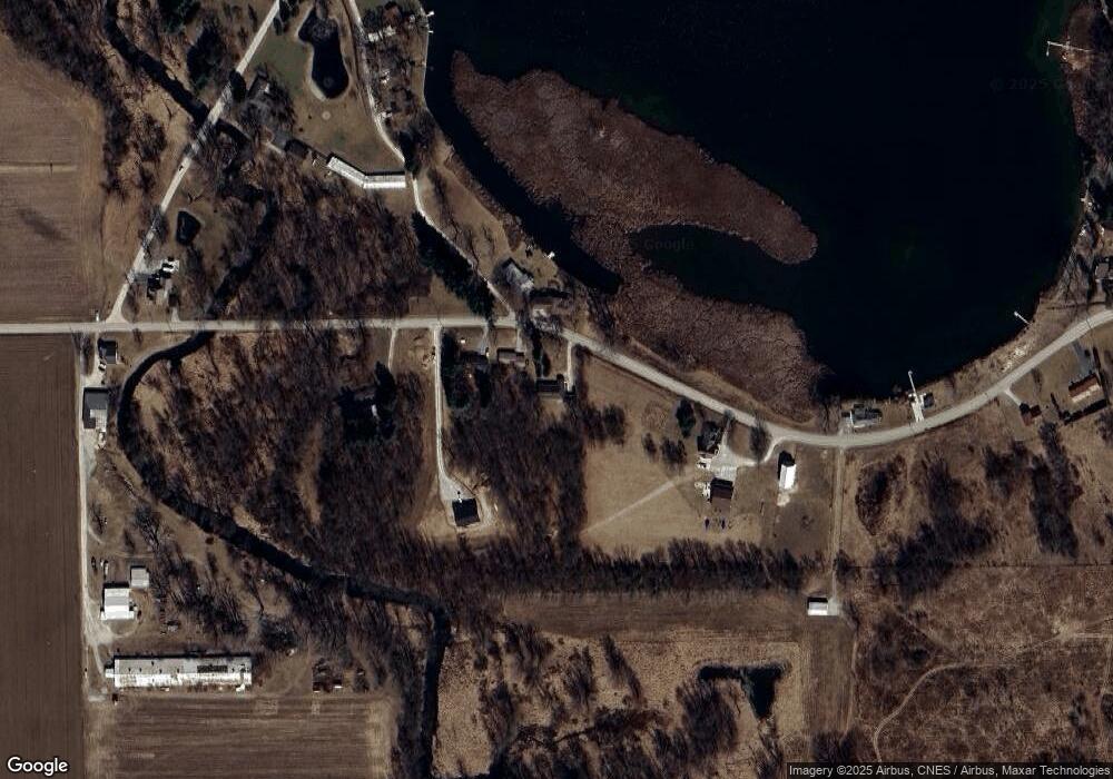 7509 W Crystal Lake Rd, Warsaw, IN 46580 - photo 1