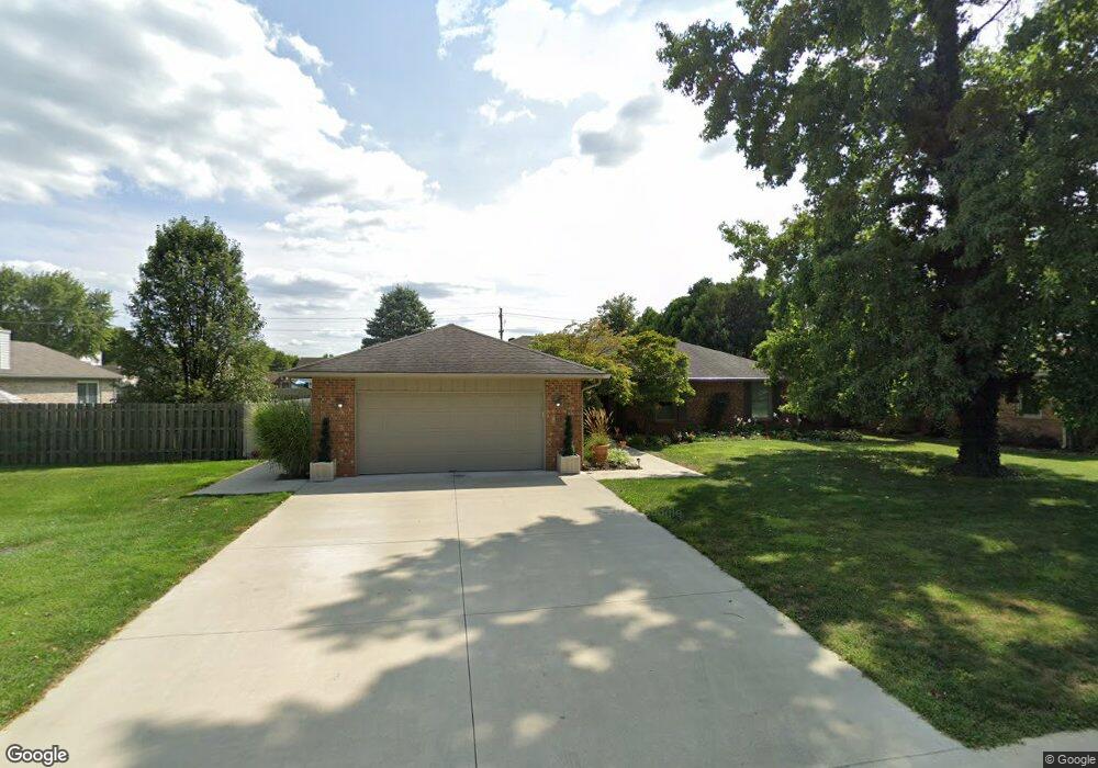 3761 Balsam Dr, Columbus, IN 47203 - photo 1