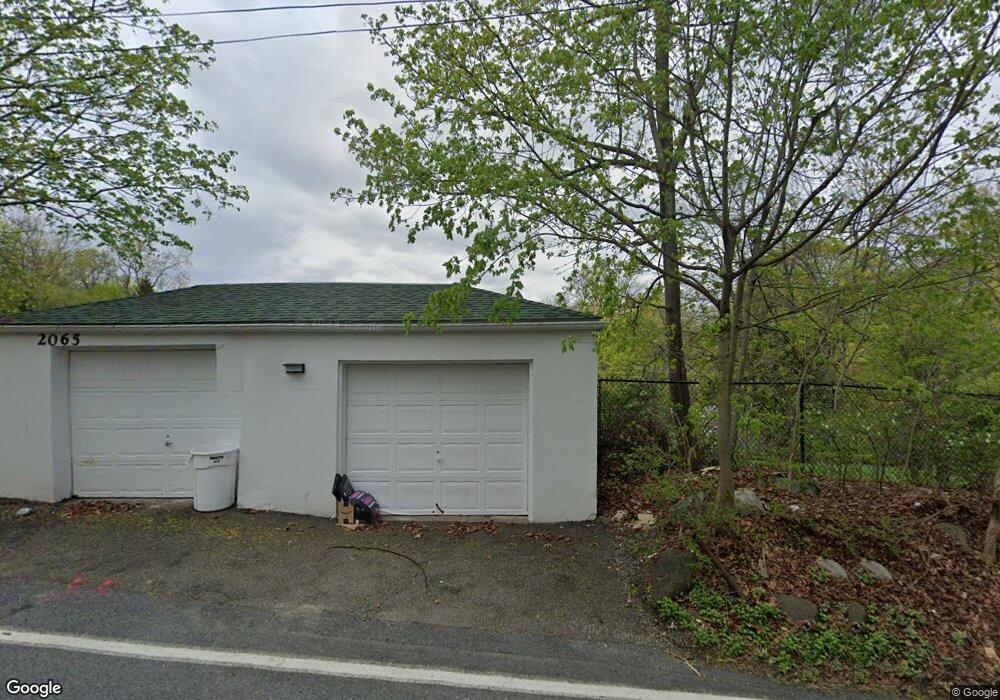 2069 Quaker Ridge Rd, Croton On Hudson, NY 10520 - photo 1