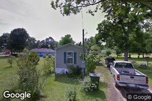 305 Leslie Ln, Odum, GA 31555