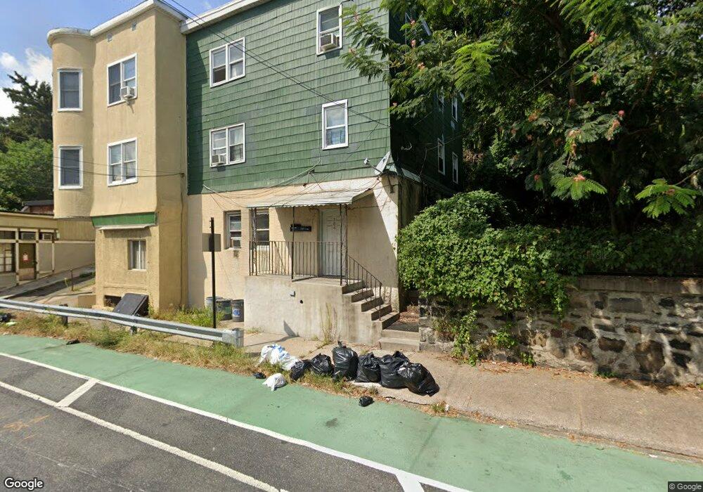 504 van Duzer St unit 2, Staten Island, NY 10304 - photo 1