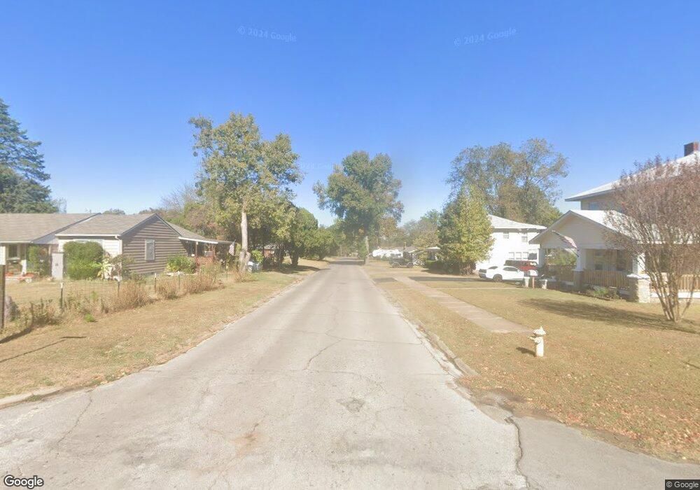 E E 19th St, Okmulgee, OK 74447 - photo 1