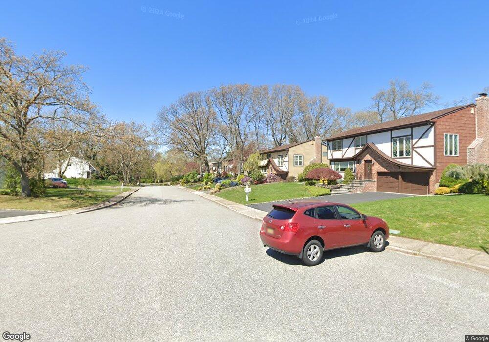 80 Cornell Dr S, ComMacK, NY 11725 - photo 1