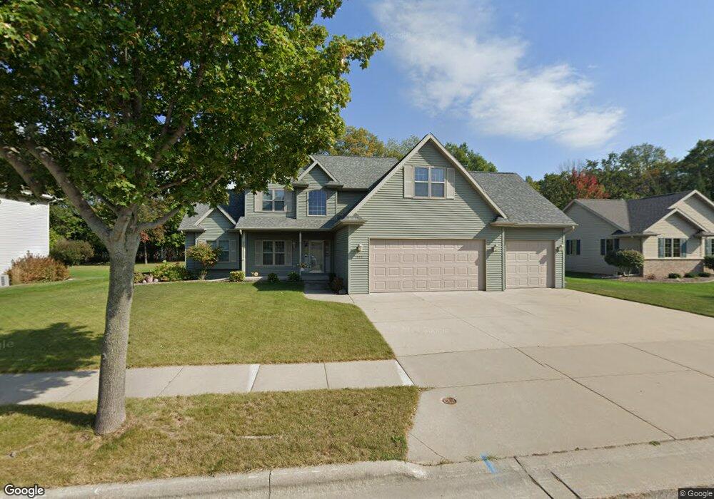 203 Hidden Ridges Way, Combined Locks, WI 54113 - photo 1