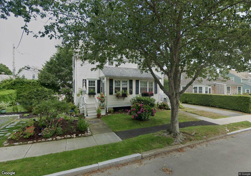 79 Old Fort Rd unit Right Side, Newport, RI 02840 - photo 1