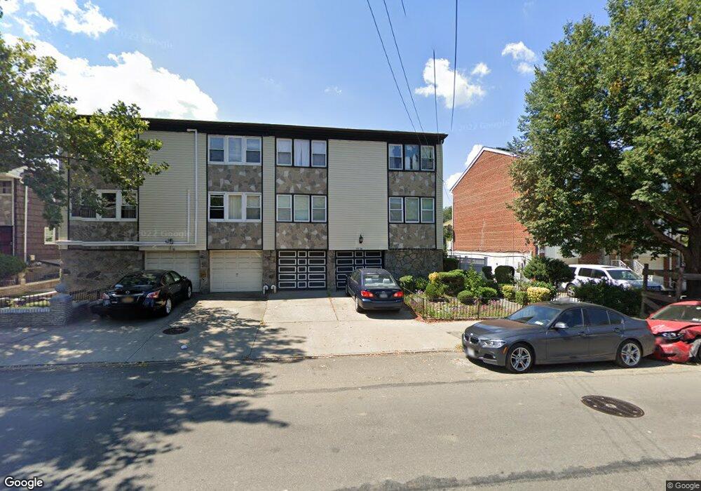 1514 Parsons Blvd, Whitestone, NY 11357 - photo 1