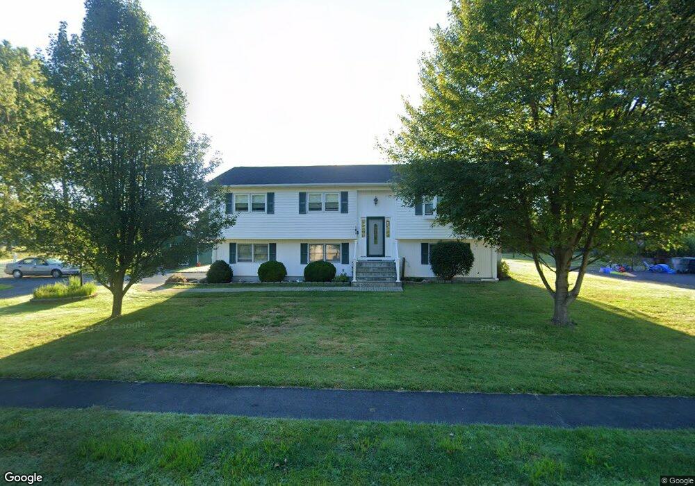 101 Fairfield Rd, Enfield, CT 06082 - photo 1