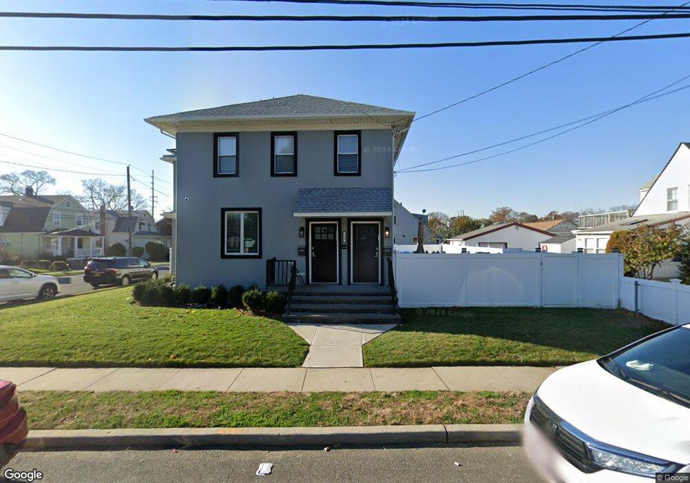 215 Smith St, Woodmere, NY 11598 - photo 1