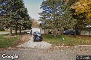 403 Center St, Hull, IA 51239