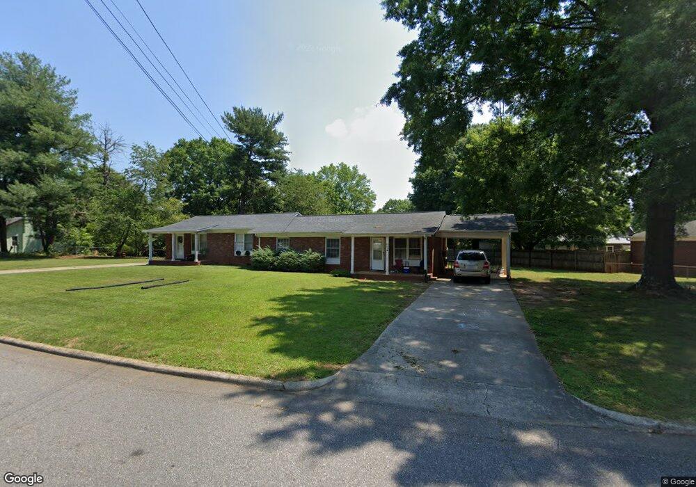 656 N Bost St, Statesville, NC 28677 - photo 1