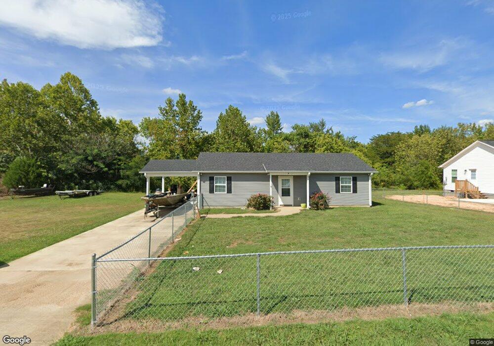 130 Hadley Cir, Linden, TN 37096 - photo 1