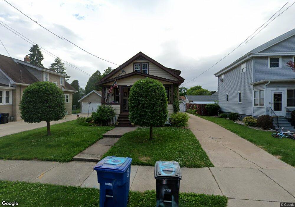 1301 Cedar St, Oshkosh, WI 54901 - photo 1