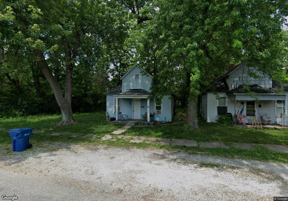 1416 Beech St, Terre Haute, IN 47804 - photo 1