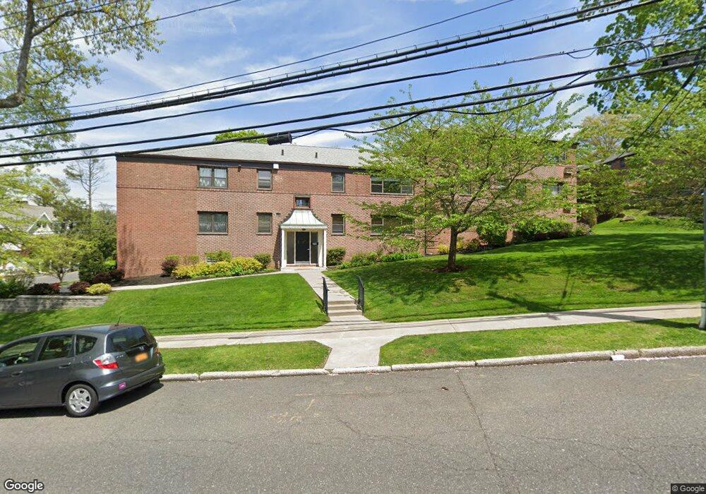 131 Beacon Hill Dr unit F17, Dobbs Ferry, NY 10522 - photo 1