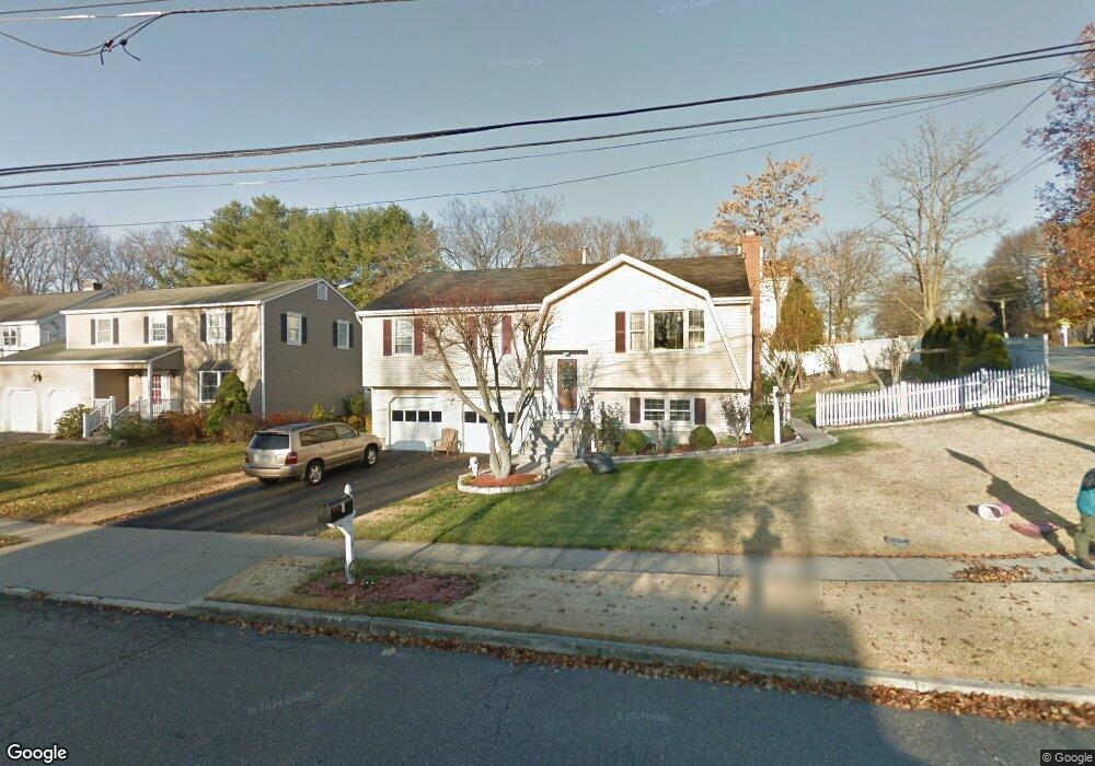 8 Fairway Green, Fairfield, CT 06825 - photo 1