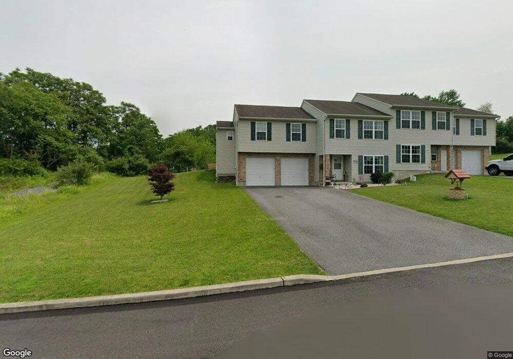 3430 Fury Ct, Slatington, PA 18080 - photo 1