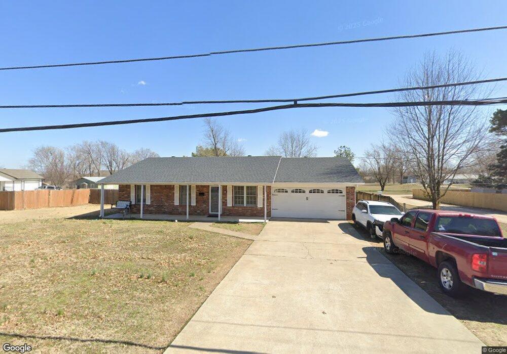 1115 W End St, Springdale, AR 72764 - photo 1