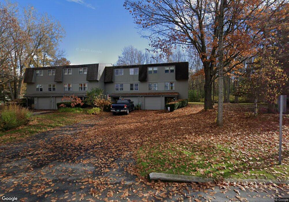 152 Martindale Rd, Shelburne, VT 05482 - photo 1