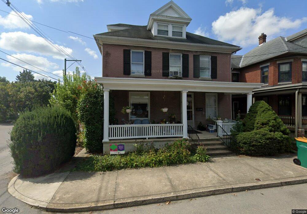 118 W 3rd St, Waynesboro, PA 17268 - photo 1