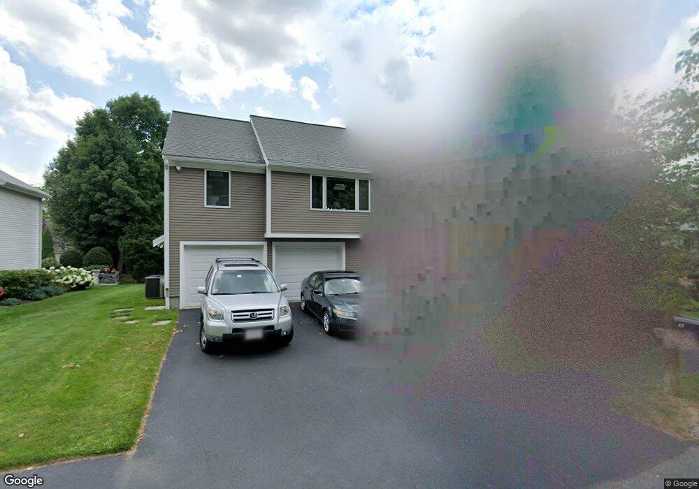 47 Meetinghouse Cir, Needham, MA 02492 - photo 1