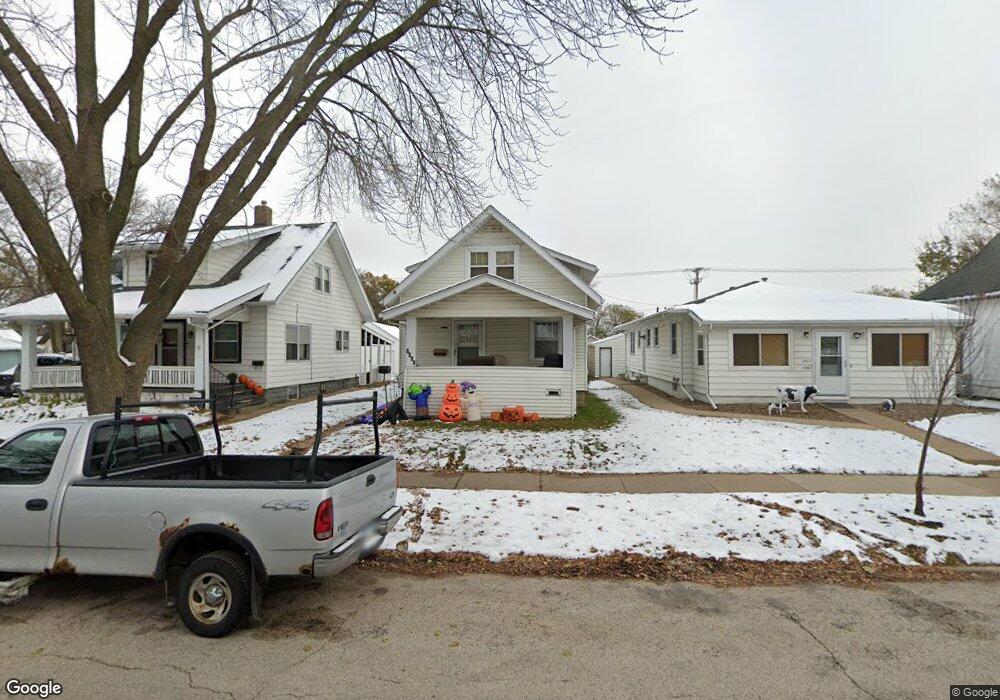 1811 D St SW, Cedar Rapids, IA 52404 - photo 1