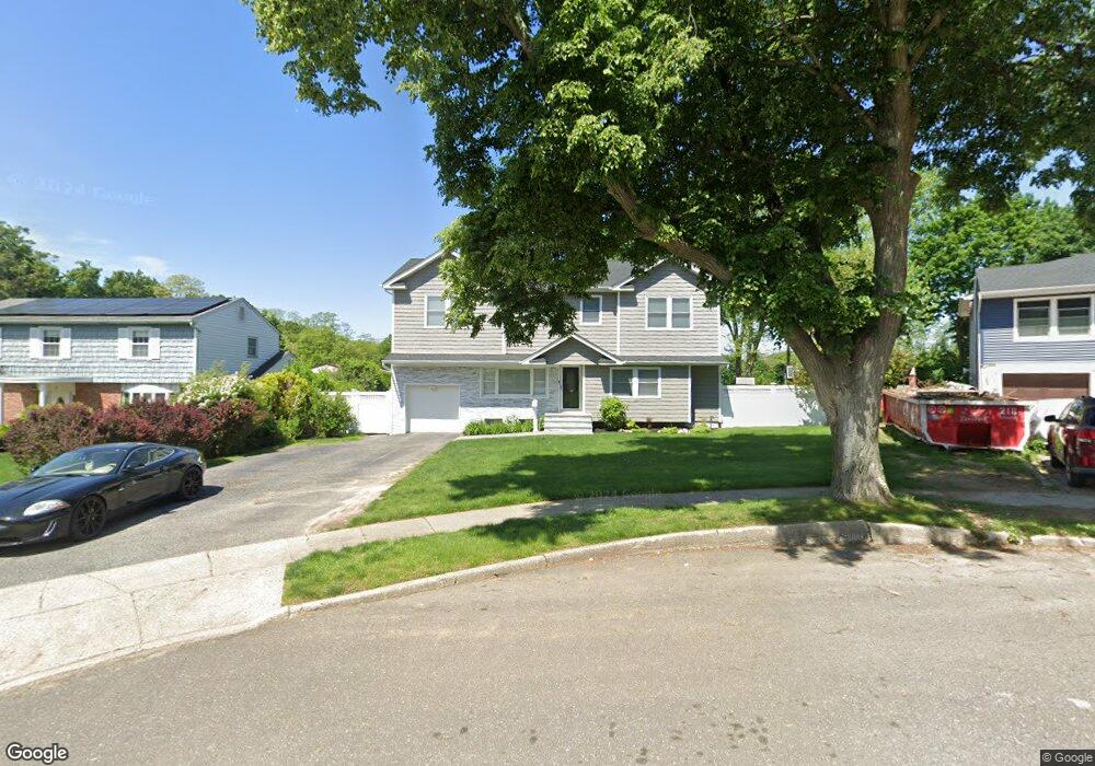 3 Val Ct, ComMacK, NY 11725 - photo 1