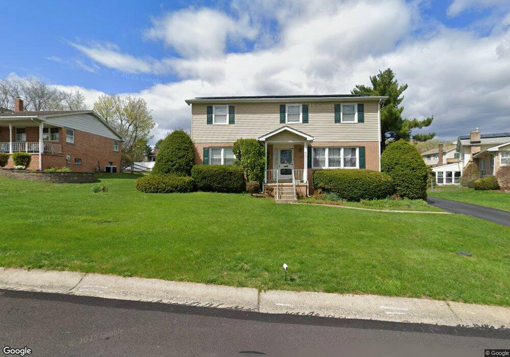 605 Whitney Ave, Reading, PA 19605 - photo 1