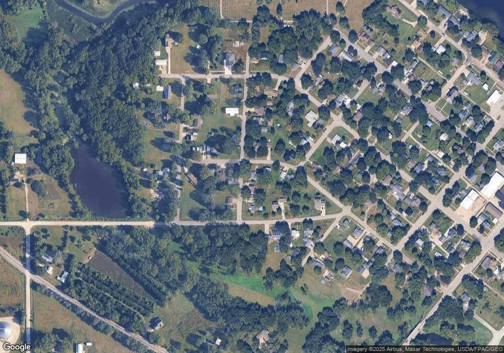 504 S Fulton St, Shell Rock, IA 50670 - photo 1