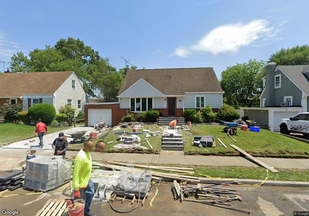 1363 Circle Dr E, North Baldwin, NY 11510 - photo 1