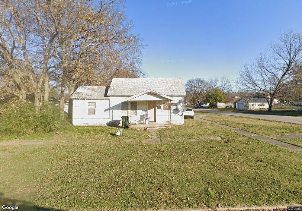 1102 W Trudgeon St, Henryetta, OK 74437 - photo 1
