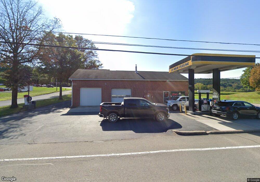 205 E Main St, New Bloomfield, PA 17068 - photo 1