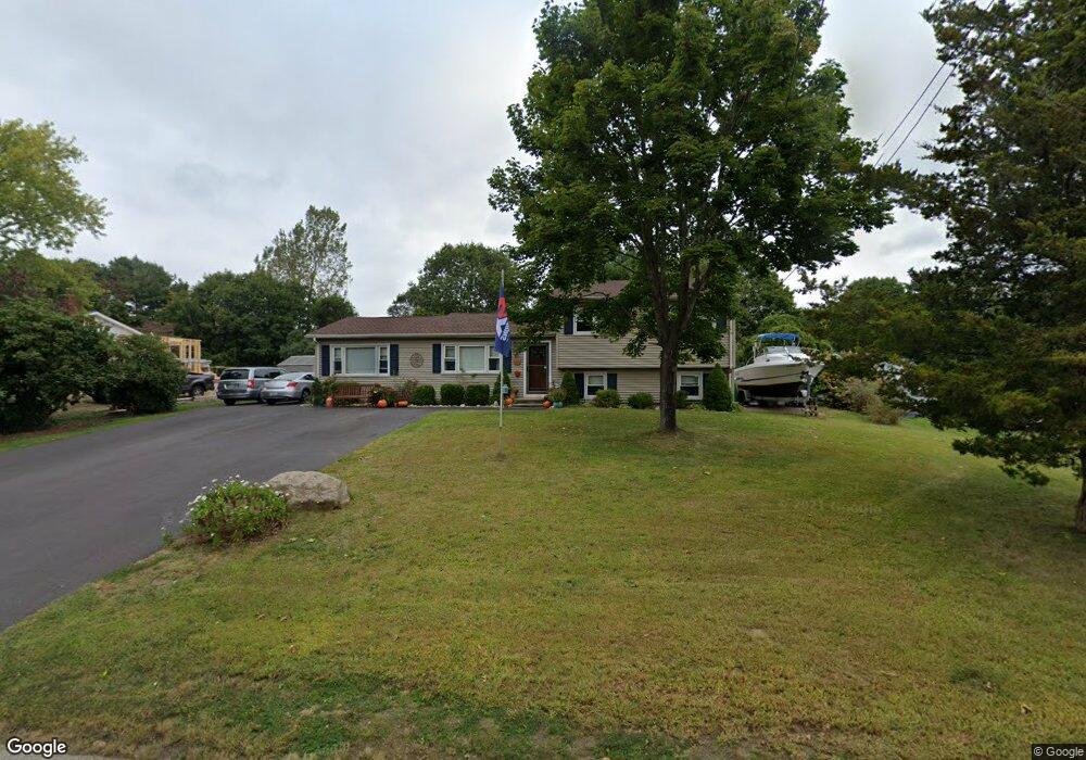 47 Quannacut Rd, Westerly, RI 02891 - photo 1