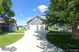 117 S 4th St, Howells, NE 68641