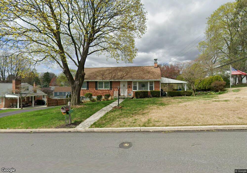 817 Rhodora Ave, Reading, PA 19605 - photo 1