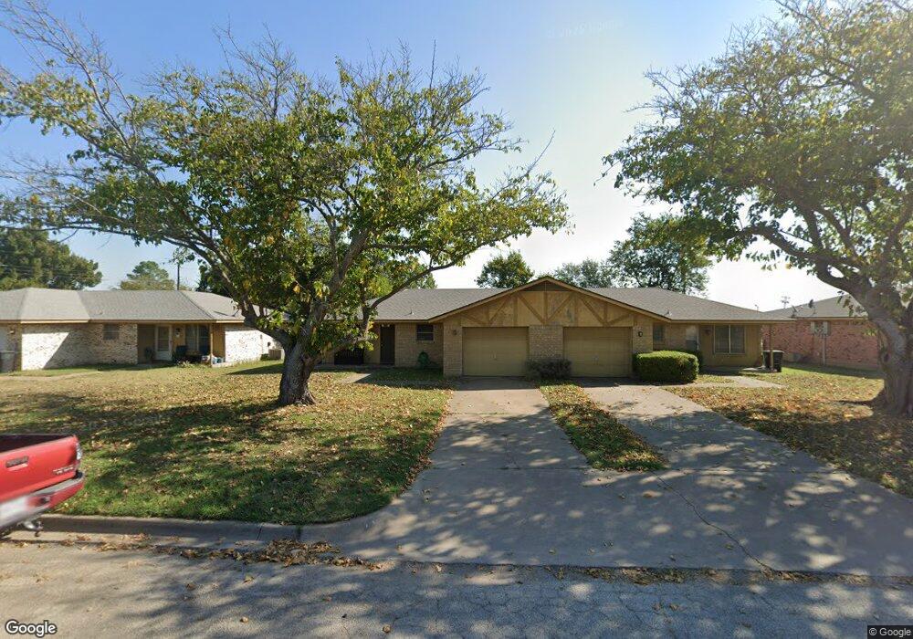 2022 Granbury St, Cleburne, TX 76033 - photo 1