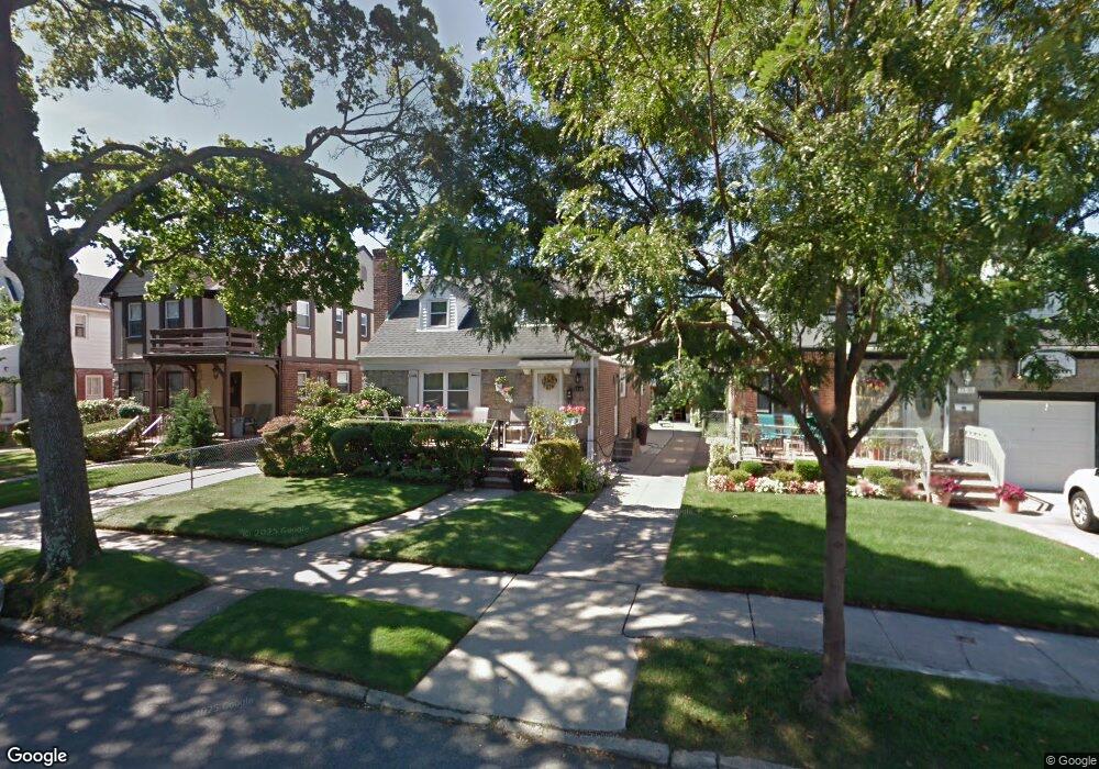 7340 194th St, Fresh Meadows, NY 11366 - photo 1