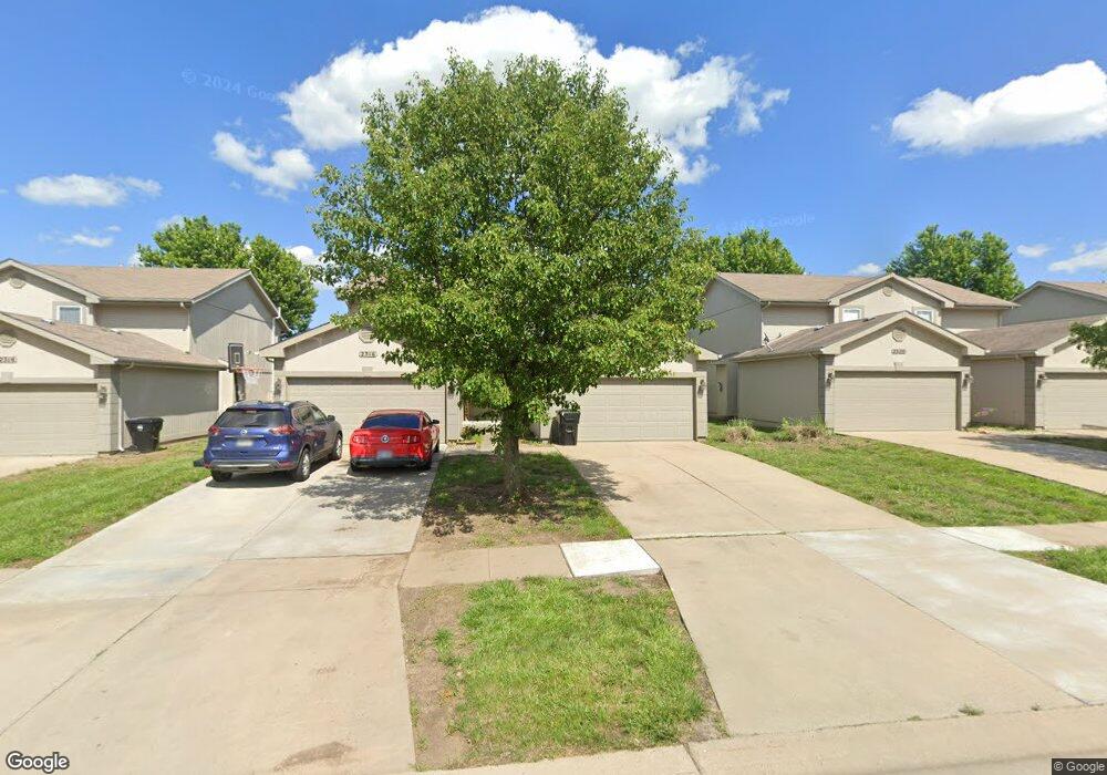 2320 SW Rother Rd, Topeka, KS 66614 - photo 1