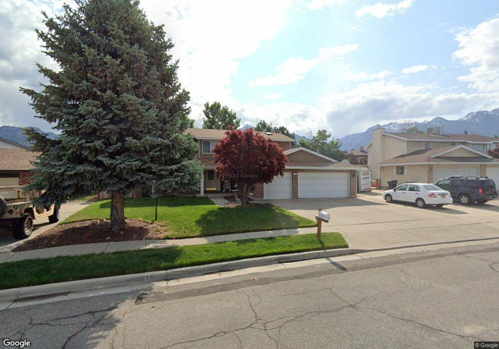 8769 Piper Ln, Sandy, UT 84093 - photo 1