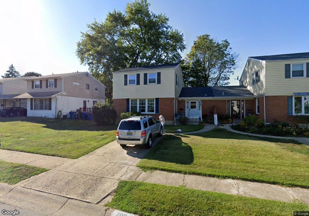 709 W Birchtree Ln, Claymont, DE 19703 - photo 1