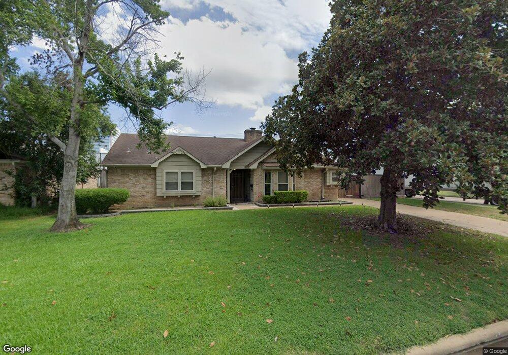 14002 Britoak Ln, Houston, TX 77079 - photo 1