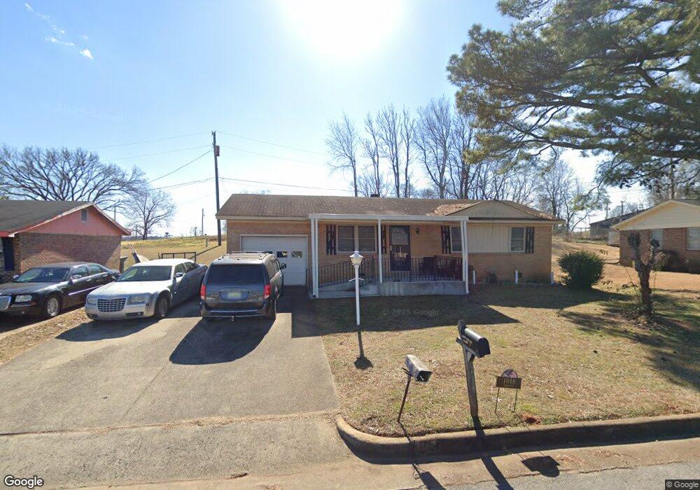 1018 Spring Ct, Florence, AL 35630 - photo 1
