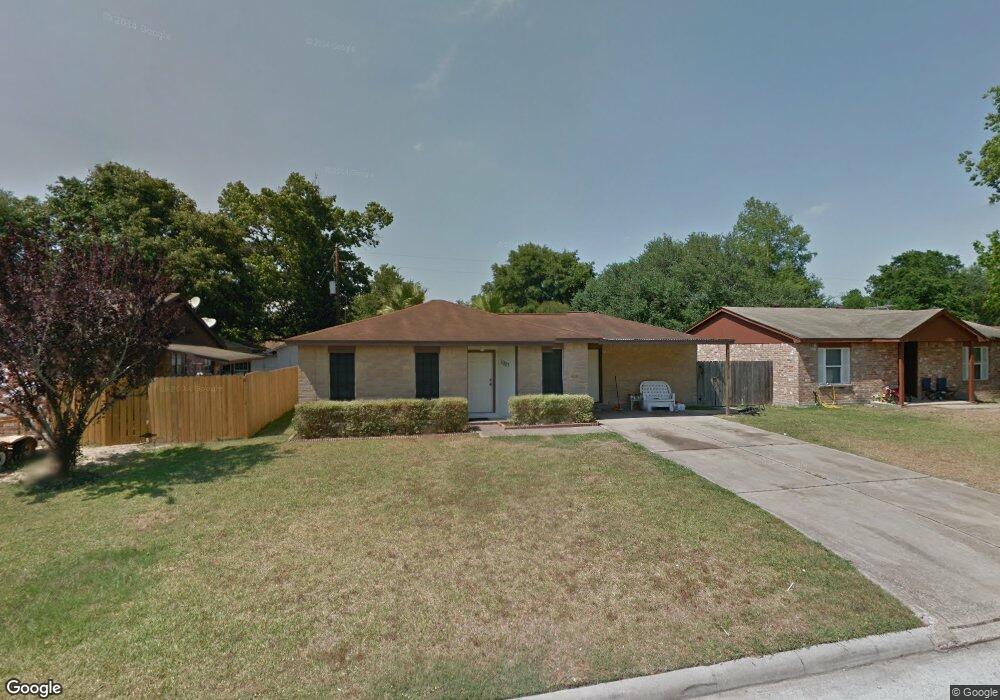 1007 Stoneleigh Ct, Tomball, TX 77375 - photo 1