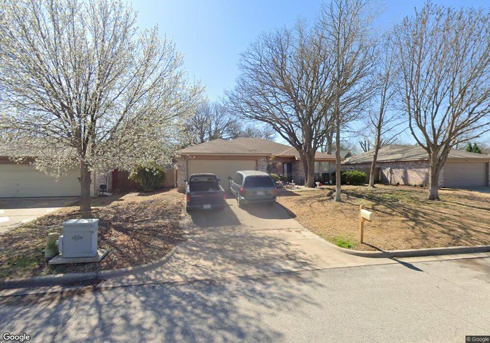 214 Yorkshire Dr, Weatherford, TX 76086 - photo 1