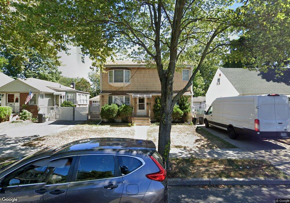 7953 261st St, Glen Oaks, NY 11004 - photo 1