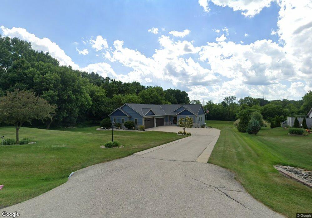 W262N5487 Boden Ln, Sussex, WI 53089 - photo 1