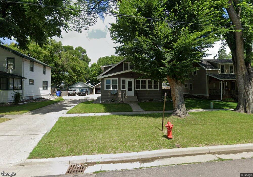 1421 8th Ave S, Fargo, ND 58103 - photo 1