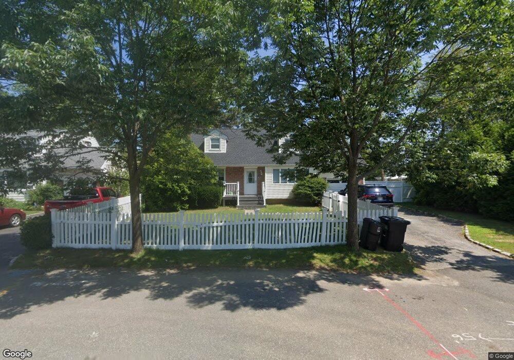 9 Elin Place, Glen Head, NY 11545 - photo 1